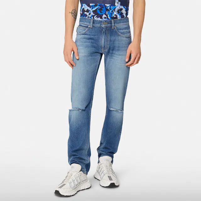 VERSACE