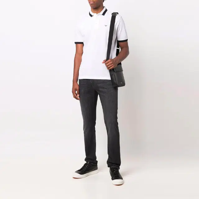 EMPORIO ARMANI Logo