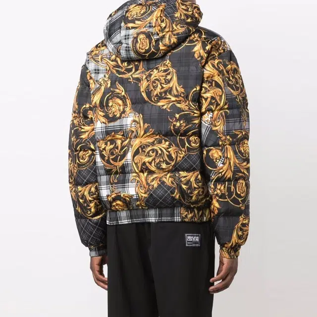VERSACE