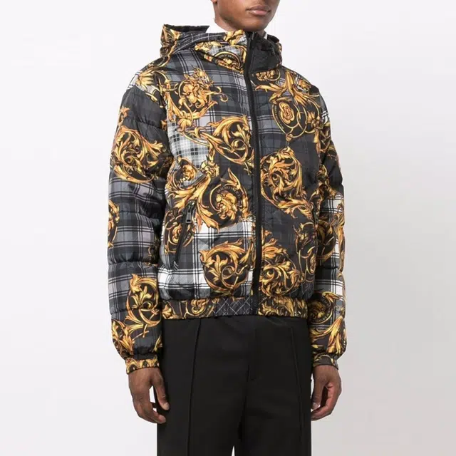 VERSACE