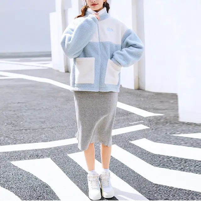 安踏 生活系列 羊羔绒立领运动加绒夹克外套 女款 浅蓝色