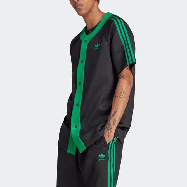 adidas originals Logo