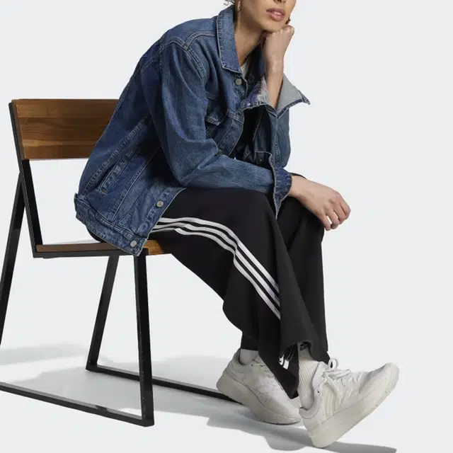 adidas Essentials 3-Stripes Wide Pants