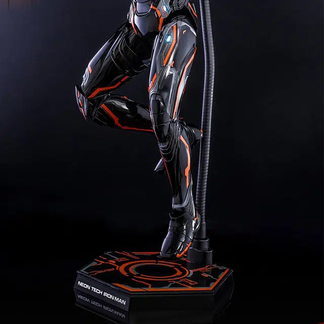 Hot Toys 3