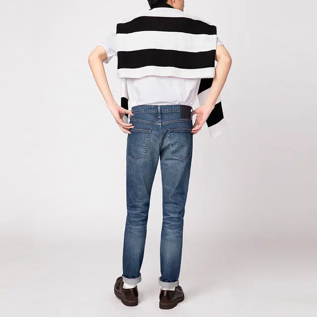Levis