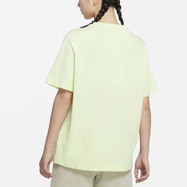 Nike Sportswear Essential T