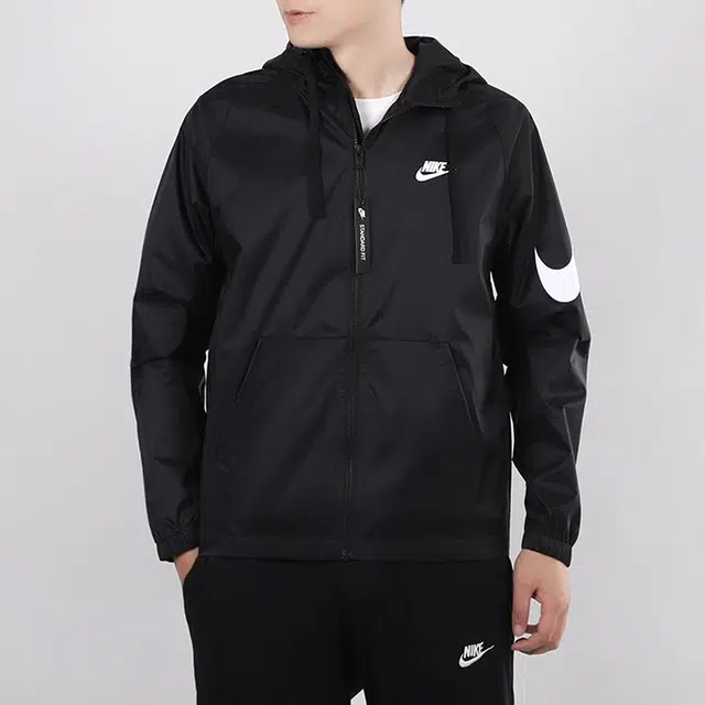Nike Sportswear Swoosh