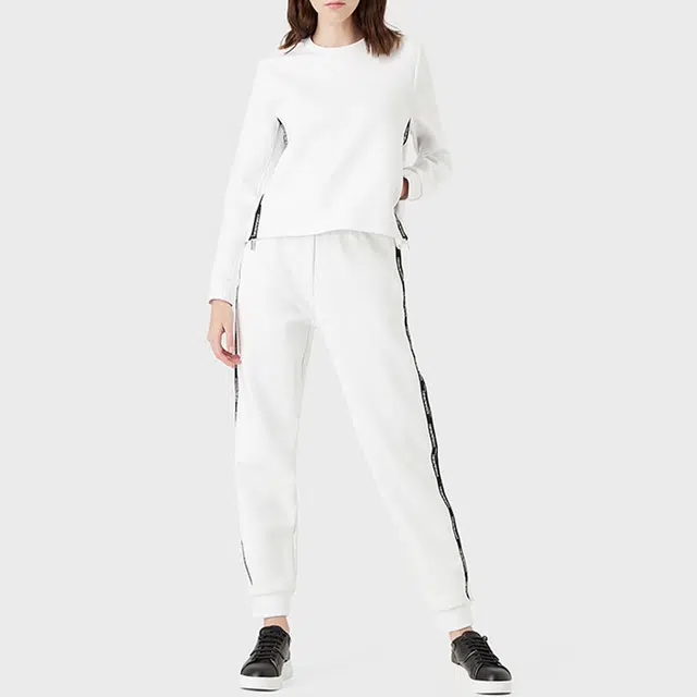 EMPORIO ARMANI SS22 Logo