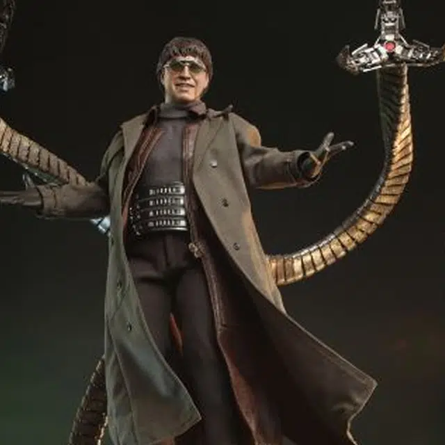 Hot Toys 14 31.5cm