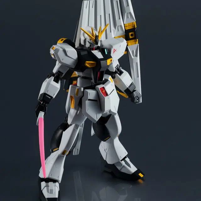 BANDAI RX-93 GU GUNDAM UNIVERSE 15cm
