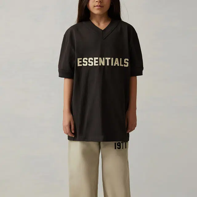 Fear of God Essentials SS22 T