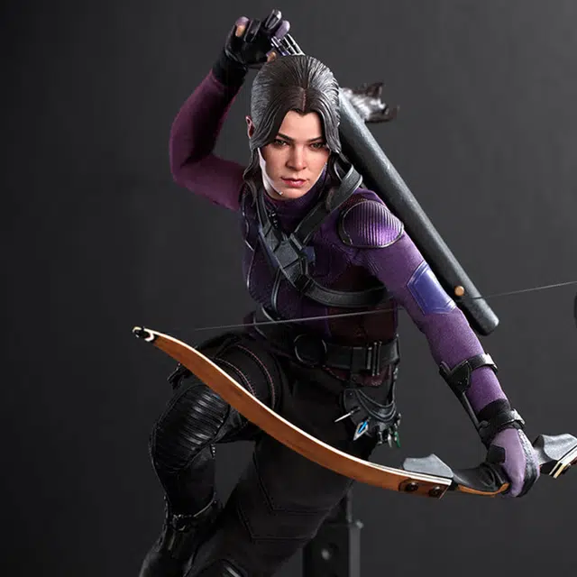 Hot Toys 16 28cm