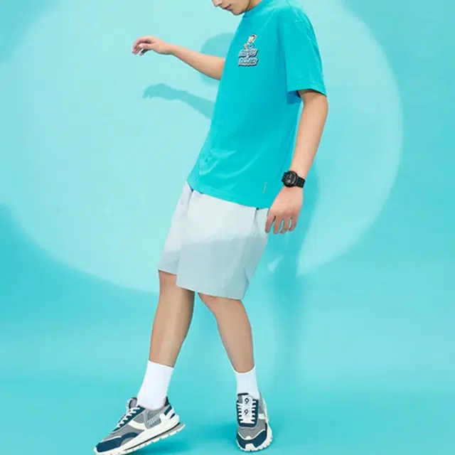 x LINE FRIENDS T