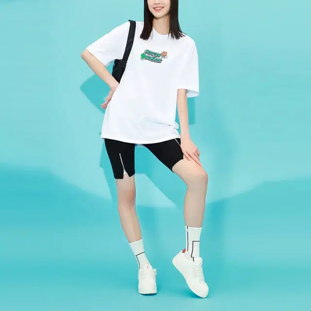 x LINE FRIENDS T