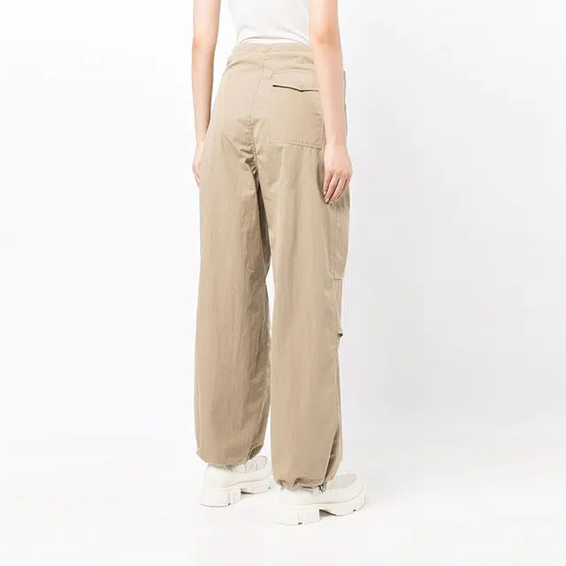 DION LEE