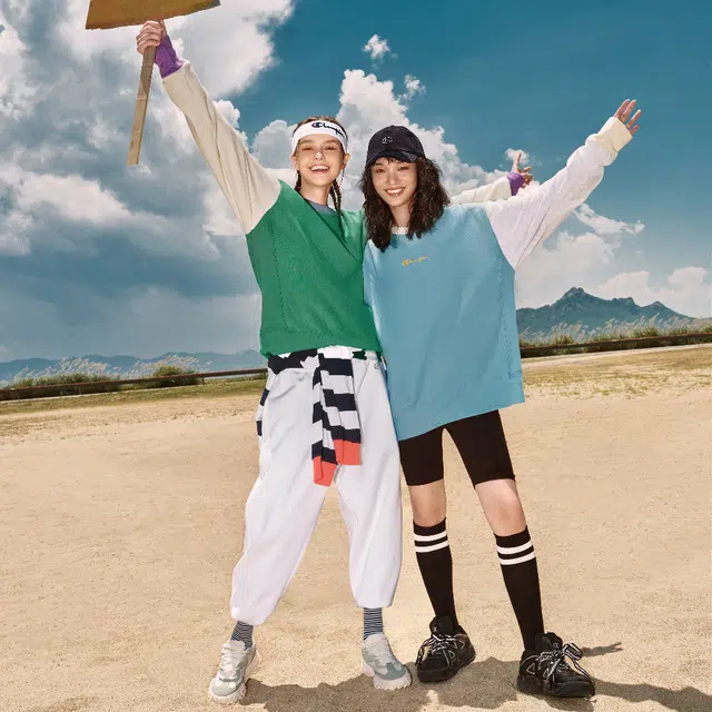 Champion FW22 US Life logo