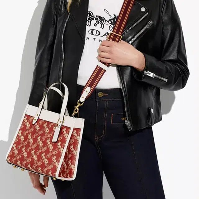 COACH Field 22 Tote