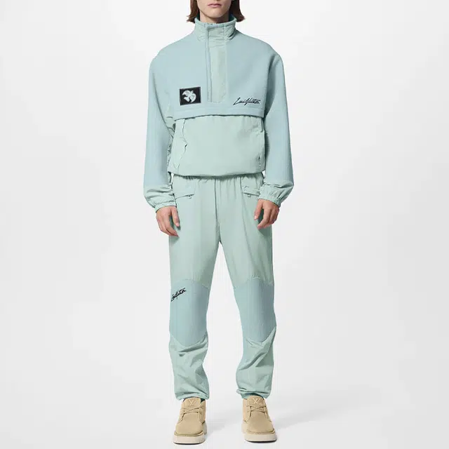 LOUIS VUITTON LV