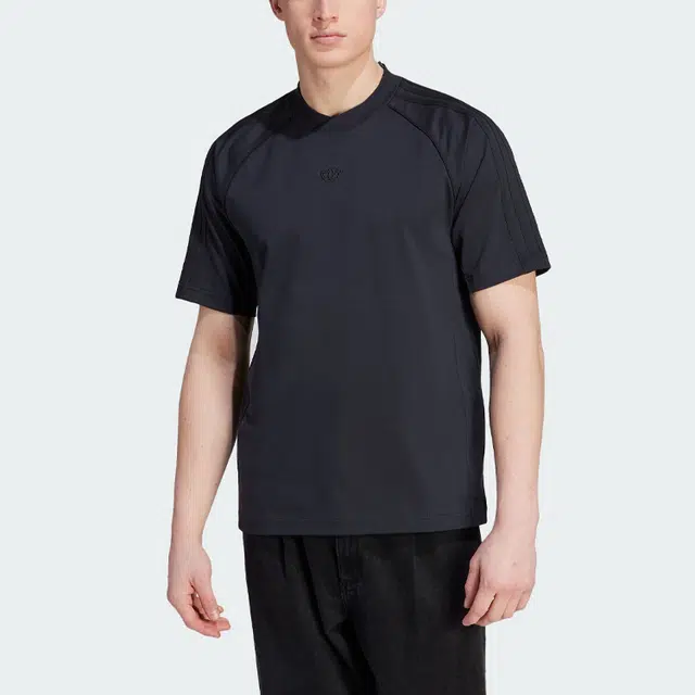 adidas originals Blue Version Essentials LogoT