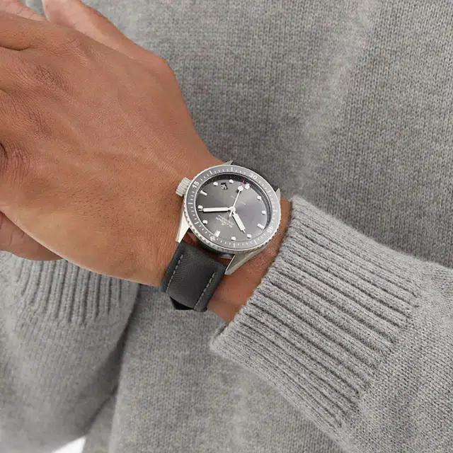 BLANCPAIN 43mm 5000-1110-B52A