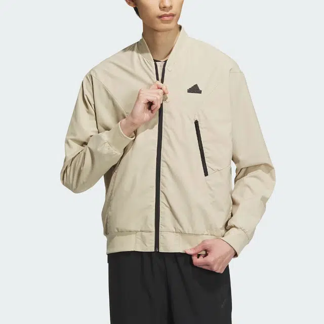adidas Sportswear Urban Outdoor Jacket Logo