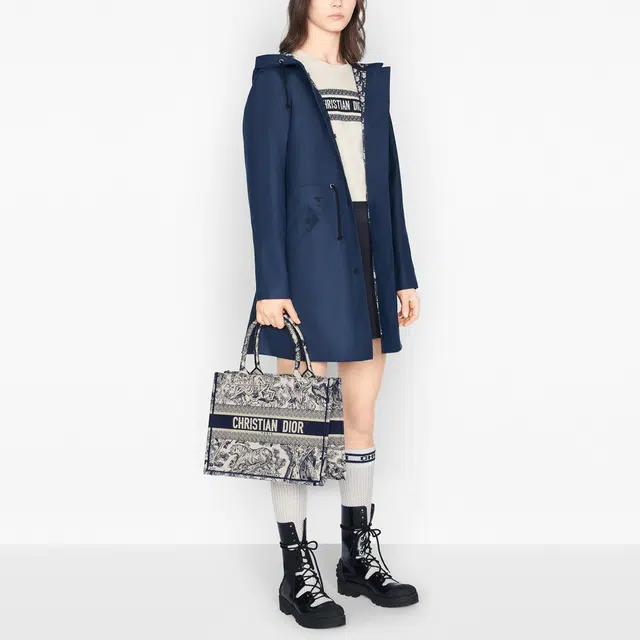 Dior Book Tote Jungle Tiger Embroidery Blue