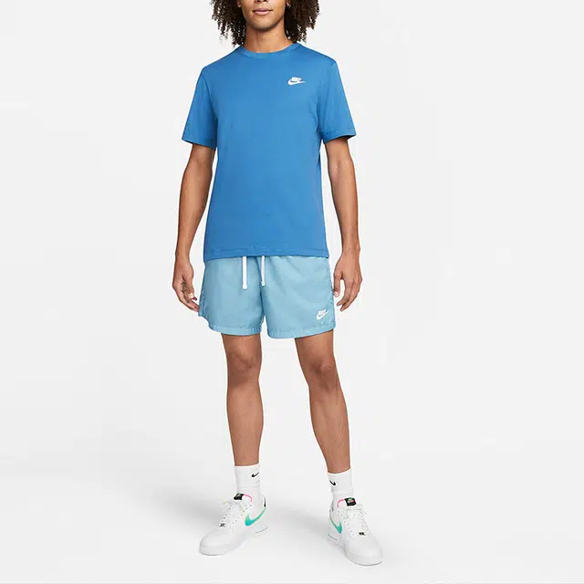 Nike Sportswear Club T