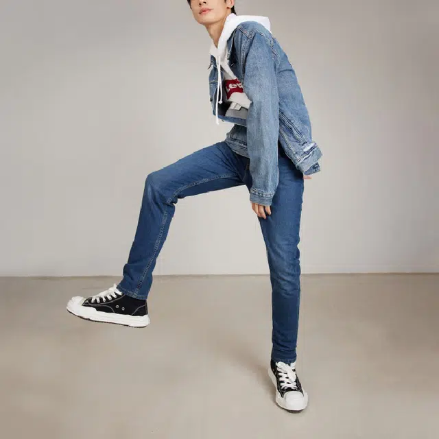 levis logo