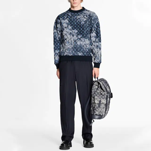 LOUIS VUITTON LV logo