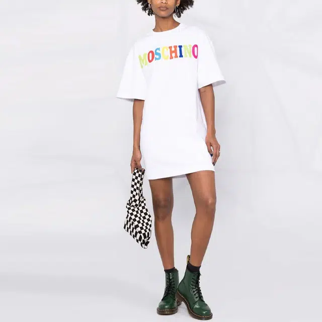 MOSCHINO LogoT