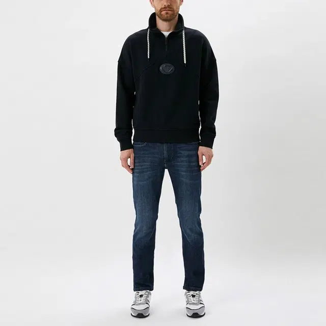 EMPORIO ARMANI FW22 Logo