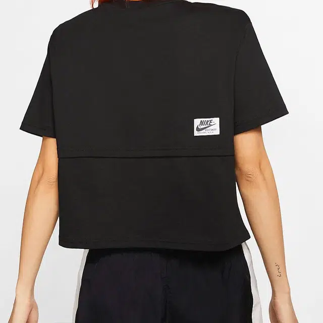 Nike logo T