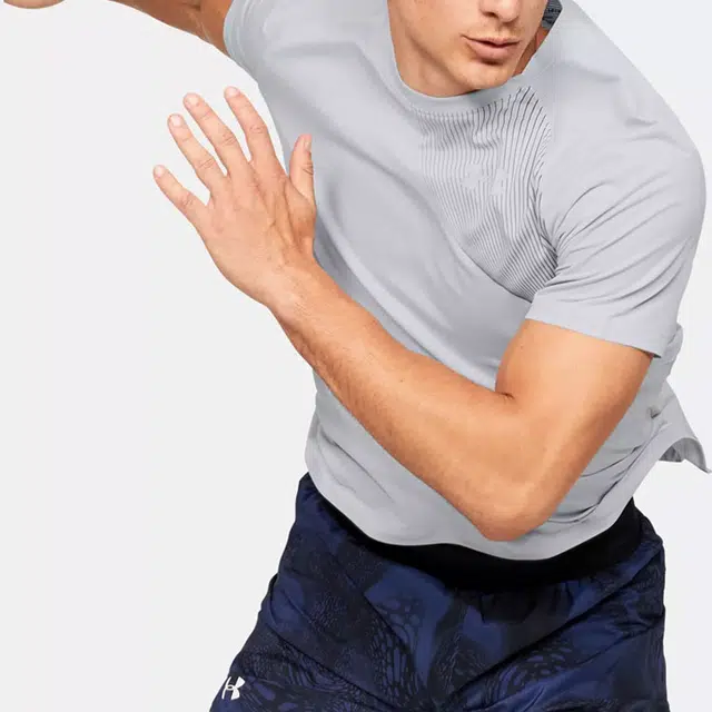 Under Armour T