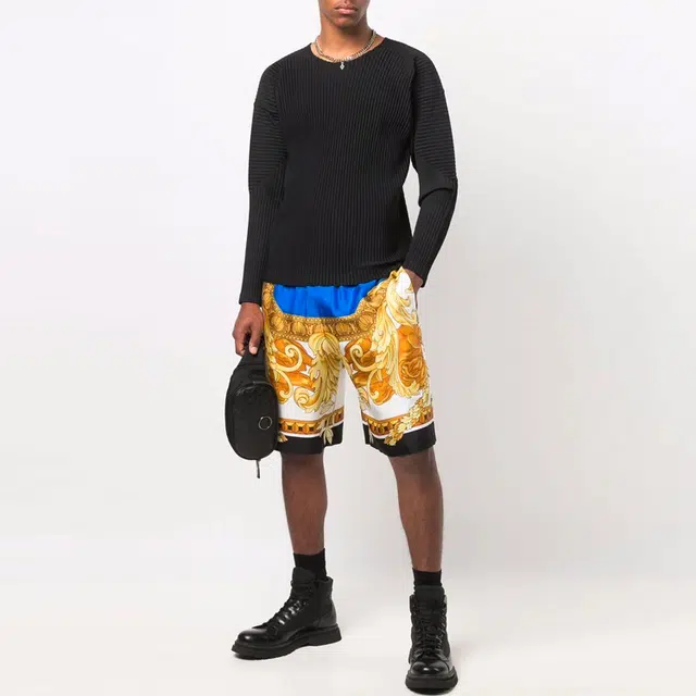 VERSACE