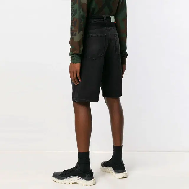 OFF-WHITE FW21