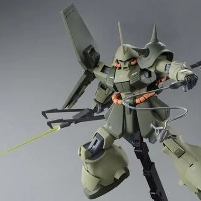 BANDAI PB MG 1100 18cm
