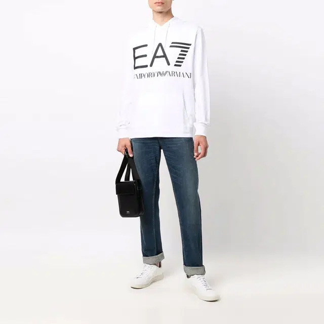 EMPORIO ARMANI EA7 Logo