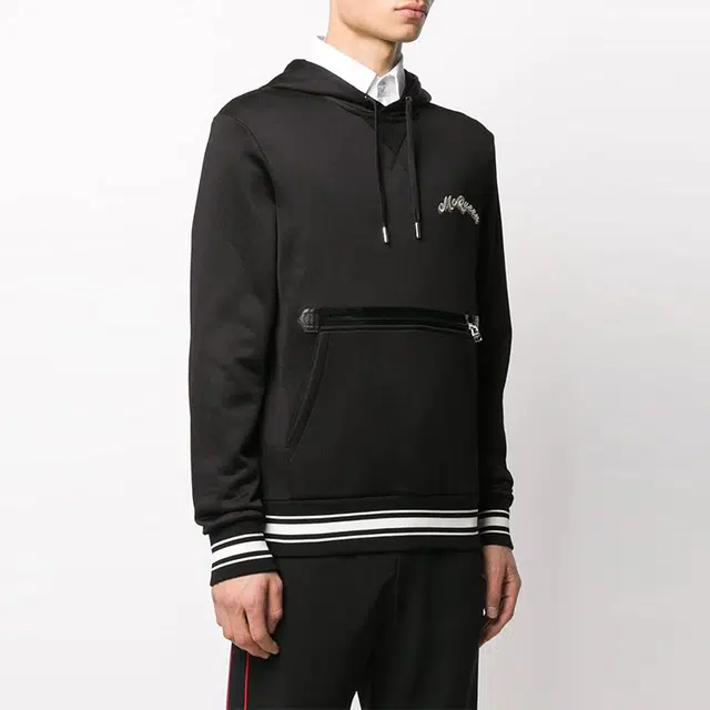 Alexander McQueen Logo