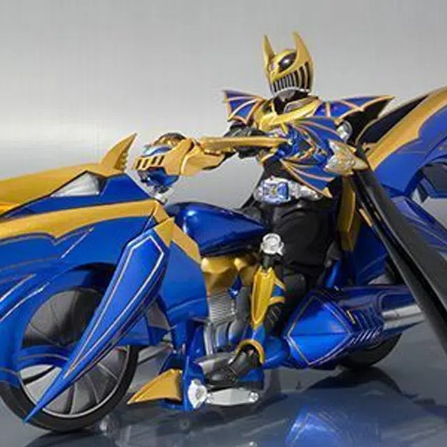 BANDAI RYUKI shf 36cm 14cm
