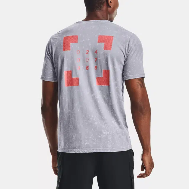 Under Armour T