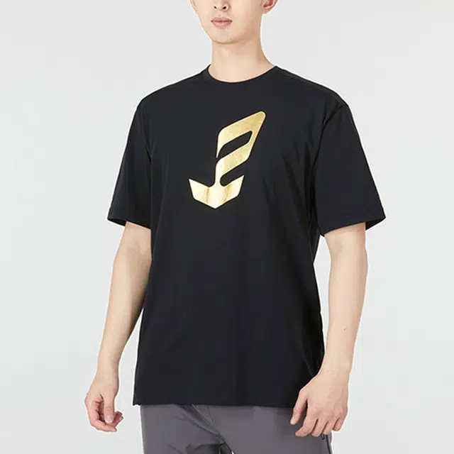Under Armour T