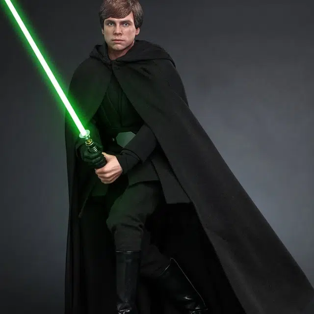 Hot Toys 16 dx23 28cm