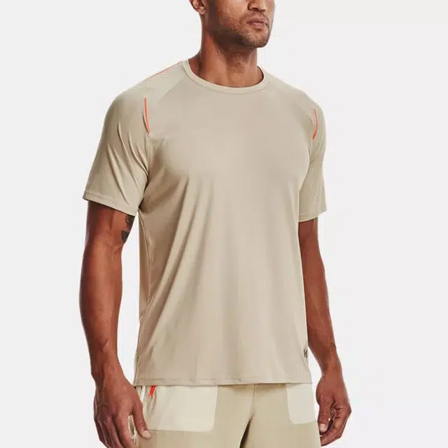 Under Armour T