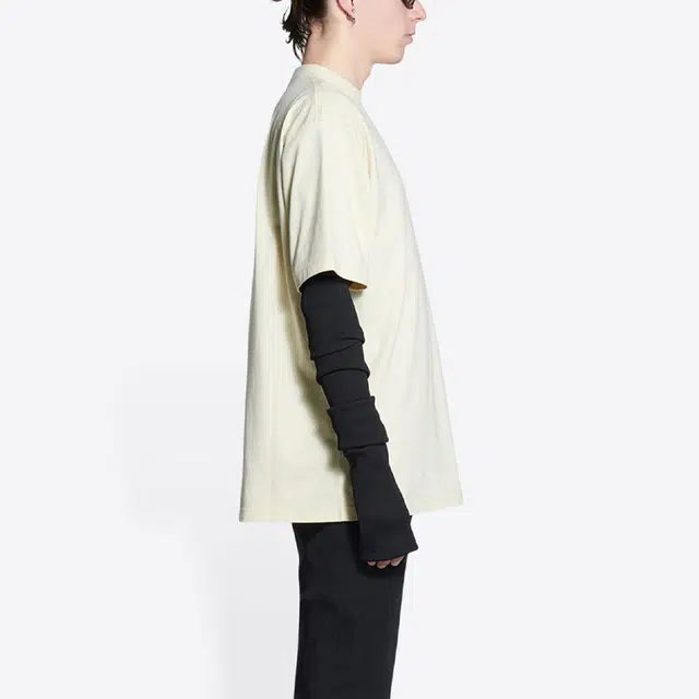 Balenciaga SS22 T
