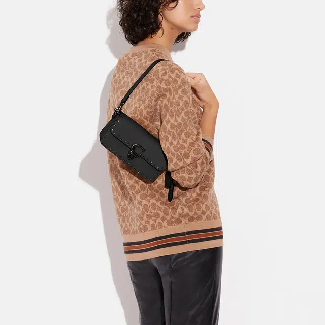 COACH Studio 20