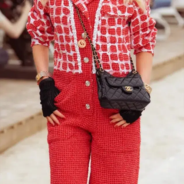 CHANEL 2323C