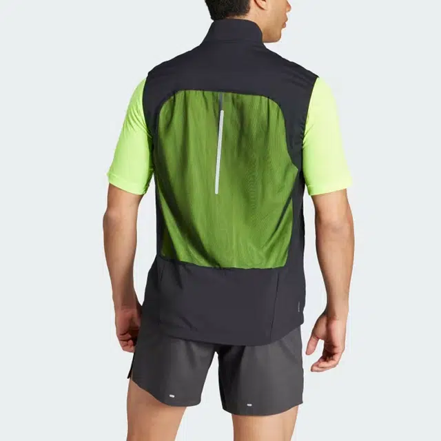 adidas Ultimate Vest Logo
