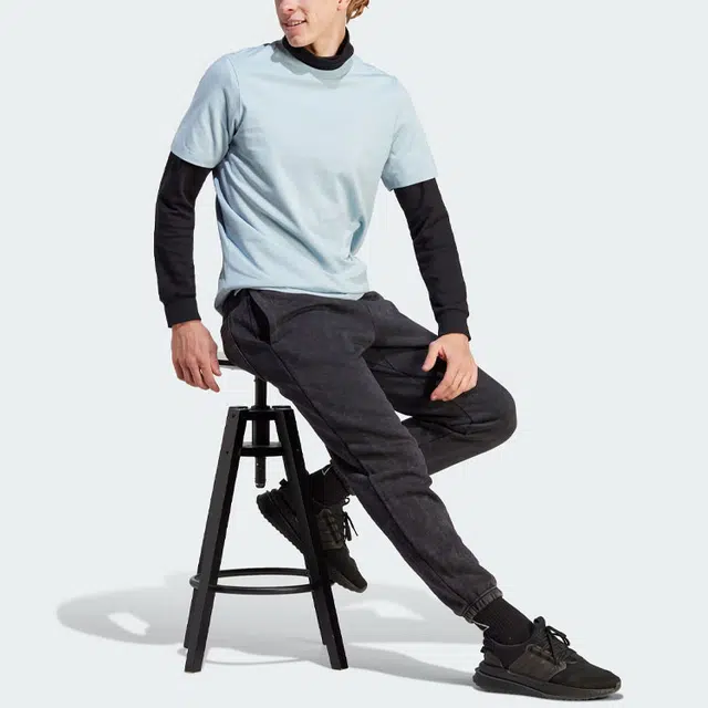 adidas City Escape Split-Hem Tee T