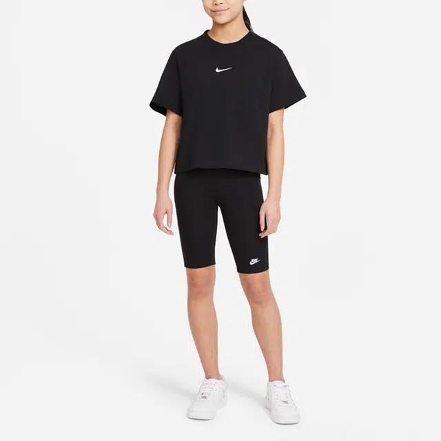 Nike Sportswear LogoT