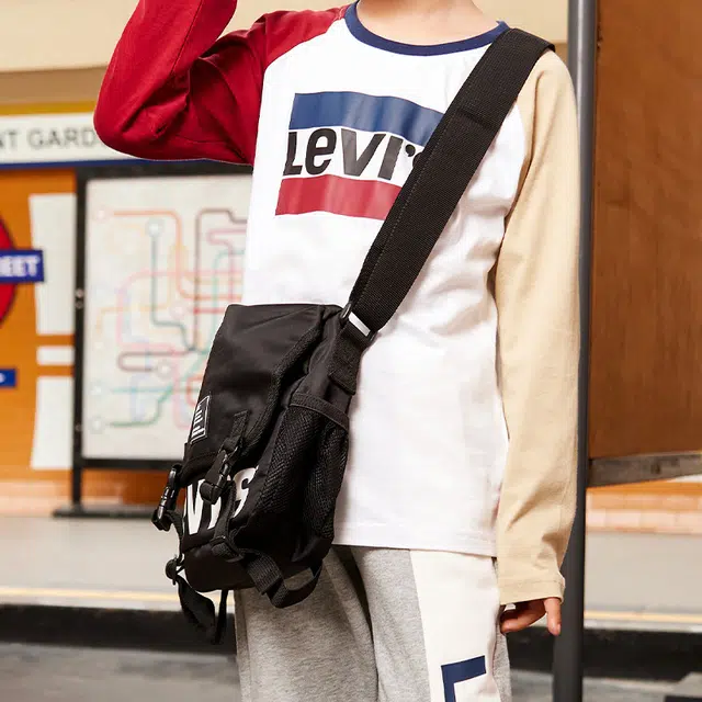 levis